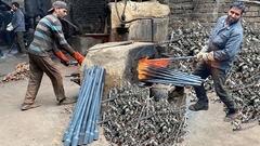 Hoe vrachtwagen-asassen worden gemaakt van draaisel | Metaal recyclen tot zware onderdelen