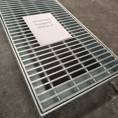 Heavy Duty Steel Grating with 30 and 40mm Bearing Bar Pitch for Heavy-Load Industrial Scenarios