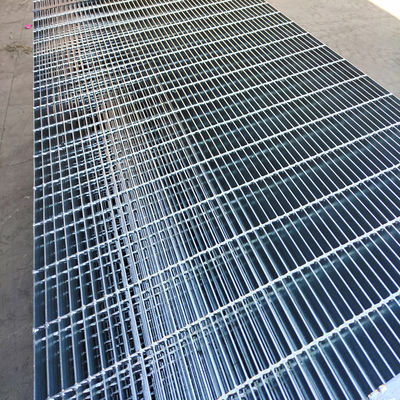 Pressure Welded Galvanised Steel Mesh Walkway Grating For Pedestrian Passage