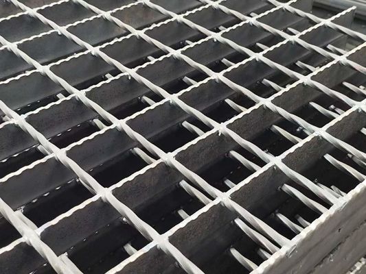 Zware machine onder druk lassen gegalvaniseerde stalen traliewerk rooster met 3 mm dwarsstaaf