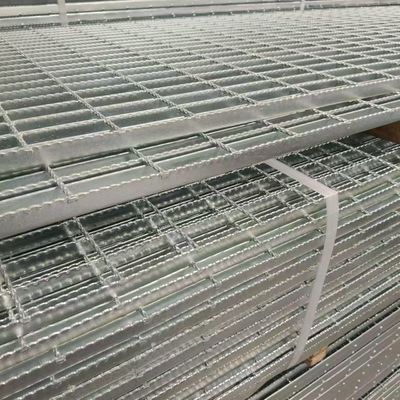 Industriële stalen roosters De perfecte oplossing voor industriële wandelpaden en platforms