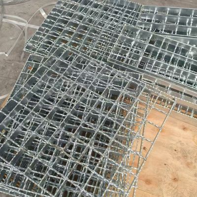 Verscheidene materialen kunnen worden aangepast slijtvast anti-slip staal grsting