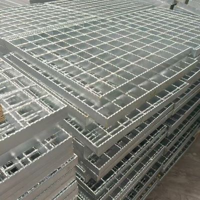Industriële stalen roosters De ultieme vloeroplossing voor zware verkeersgebieden