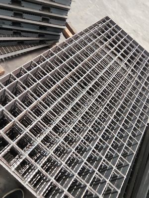 3 mm gelast industriële stalen rooster gegalvaniseerd/glad oppervlak voor verschillende toepassingen