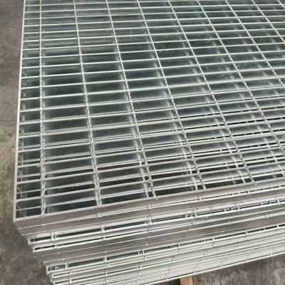 Industriële stalen roosters met een hoge laadcapaciteit: steun voor zware machines