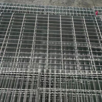 Roestvrij staal industriële gelaste stalen roosterrooster met platte bar 30 mm pitch
