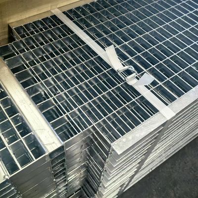 Zilveren helder 3 mm dwarsbalk warm gegalvaniseerd stalen rooster voor bouwmaterialen