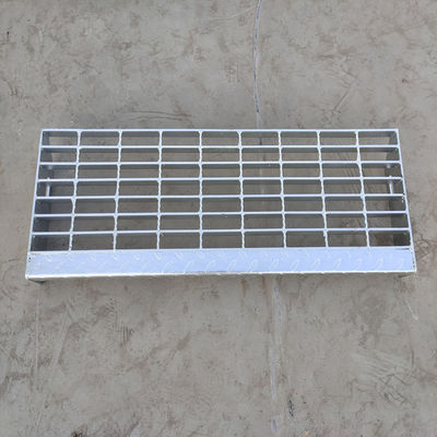 0.3-0.8 mm dikke staal trappengratten G303/30/100 voor corrosieve omgevingen
