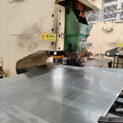 Hexagonale gatfiltratie Geperforeerde metaalplaat 30%-70% Open gebied voor industriële filtratie