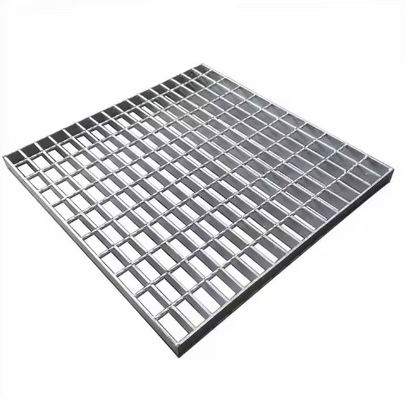 Plain Surface 100mm Cross Bar Spacing Twist Industrial Steel Grating Hoge duurzaamheid