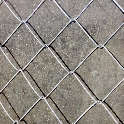 Veelzijdige steengaashekwerk met flexibele maaswijdte en dikte-opties voor beveiliging en ventilatieprestaties