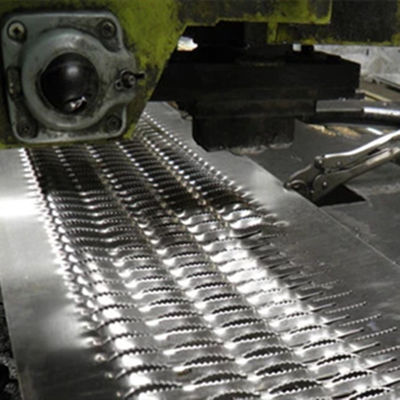 Steel Grip Strut 316 Stainless Steel Aluminum Or Q235 Mild Carbon For Stair Treads Platform Walkways